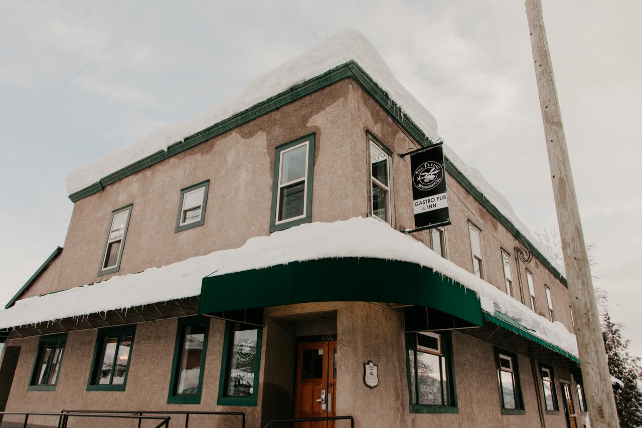 The Flying Steamshovel Inn Rossland Exterior photo